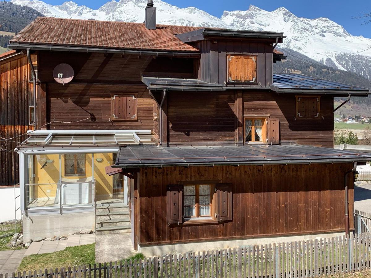 Casa Steilalva - Grosszuegiges Chalet Fuer Erholsamen Familienurlaub Surrein Bagian luar foto